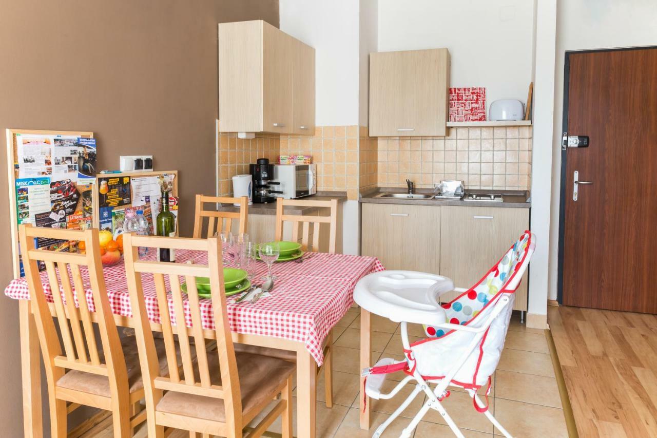 Mse Apartman Miskolc Bagian luar foto